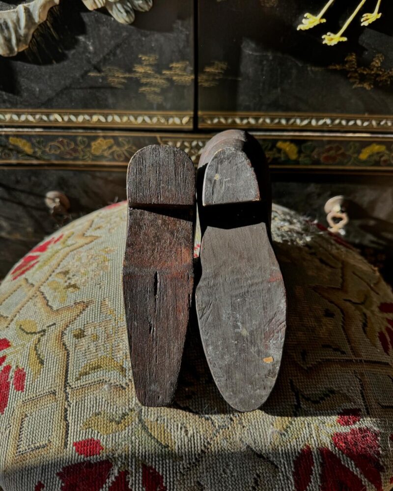 Pair of Boot Treen Snuff Boxes - Image 11