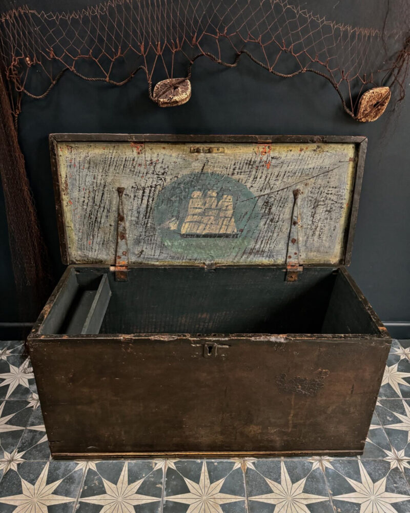 Folk Art Painted Sailors Chest - Image 2