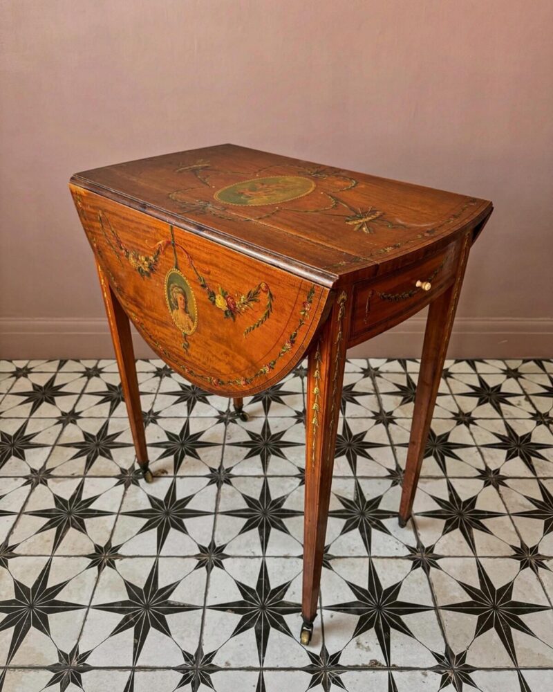 Sheraton Revival Drop Leaf Table