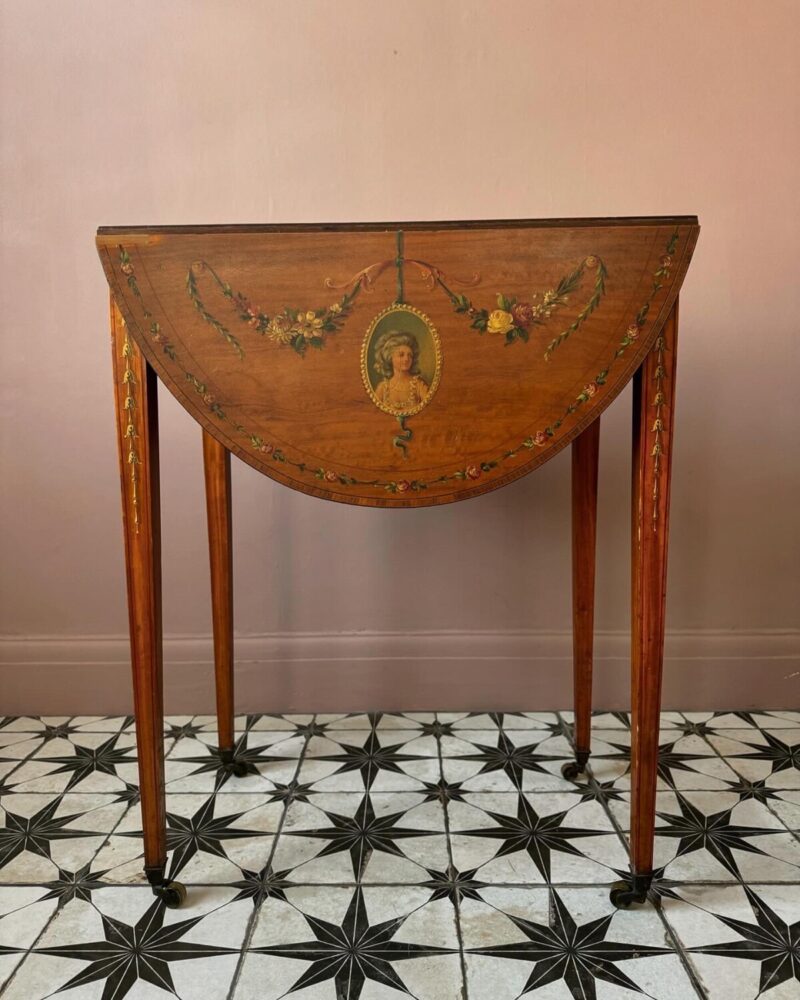 Sheraton Revival Drop Leaf Table - Image 4