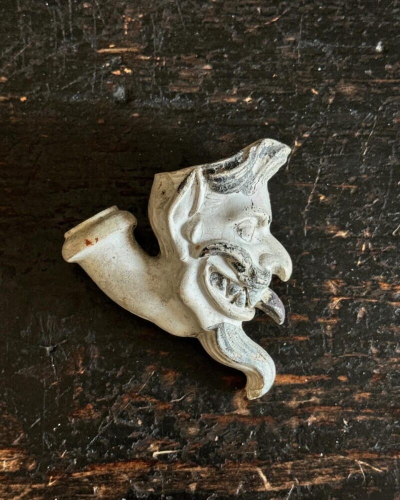 Devil Head Clay Pipe - Image 2