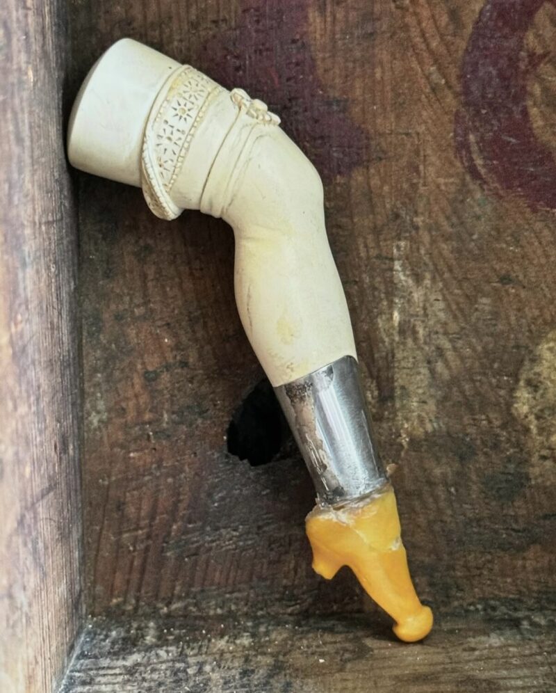 Novelty Ladies Leg Pipe & Case - Image 9