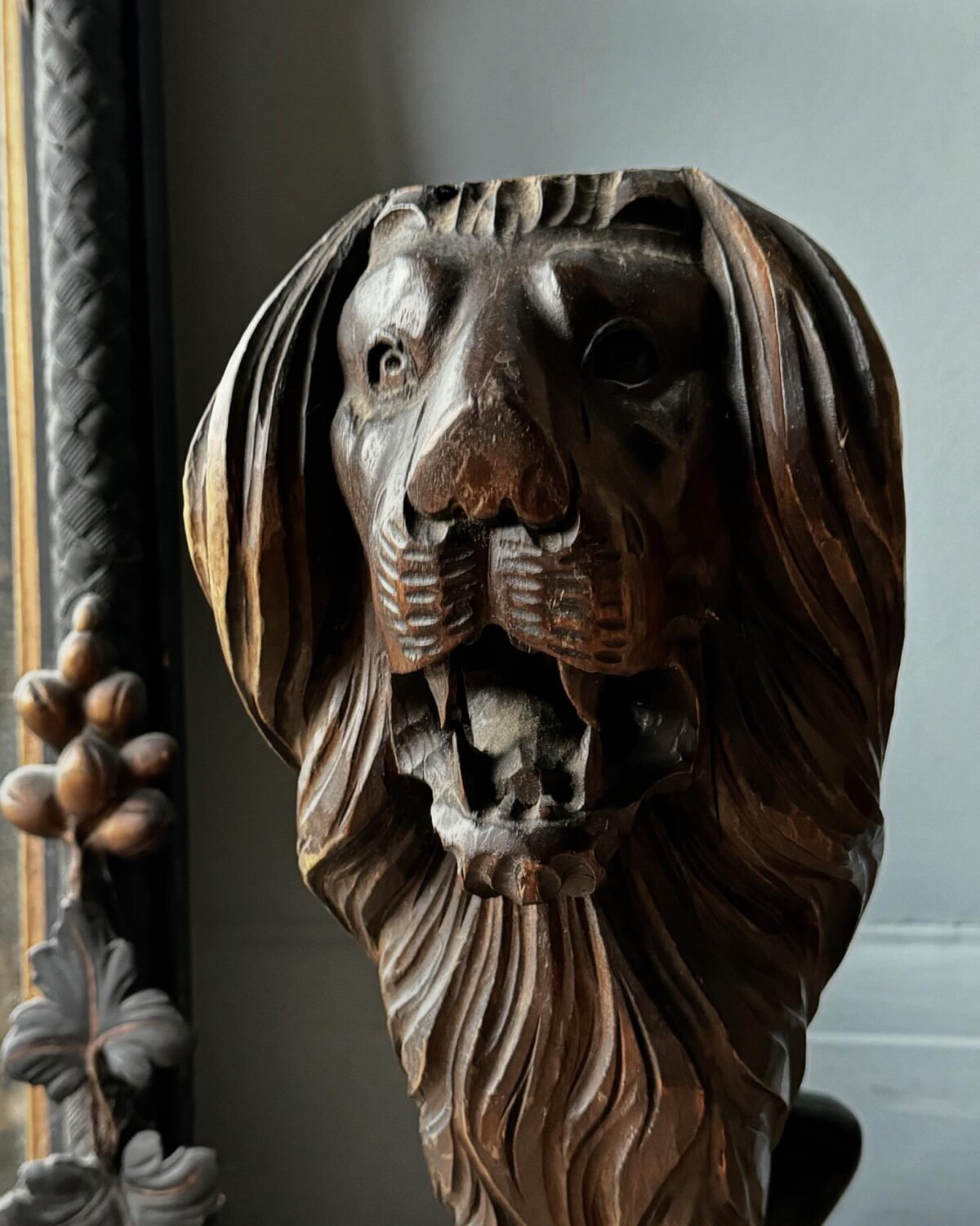 Carved Italian Lion Statue - Image 4