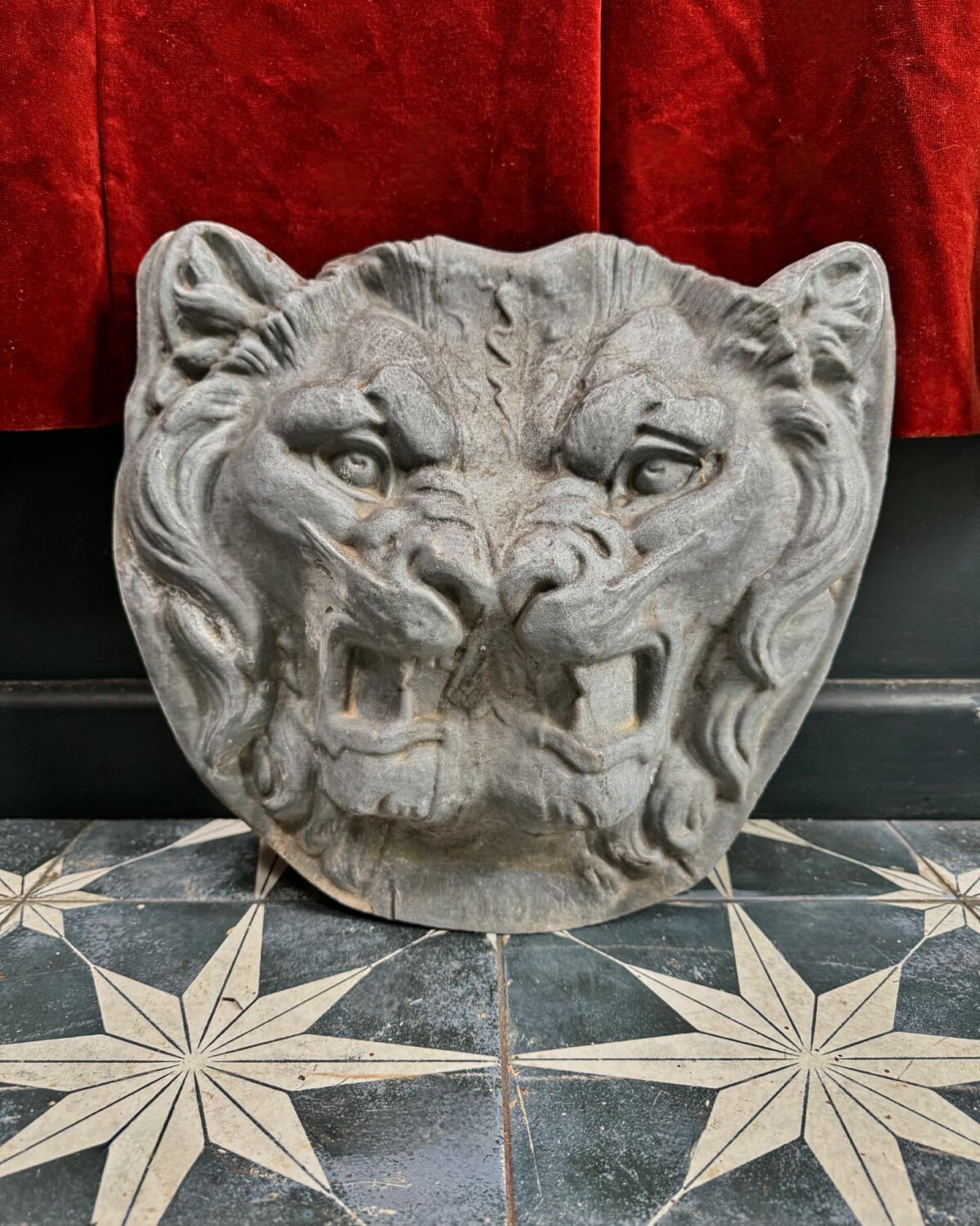 Large Zinc Lions Head - Image 9